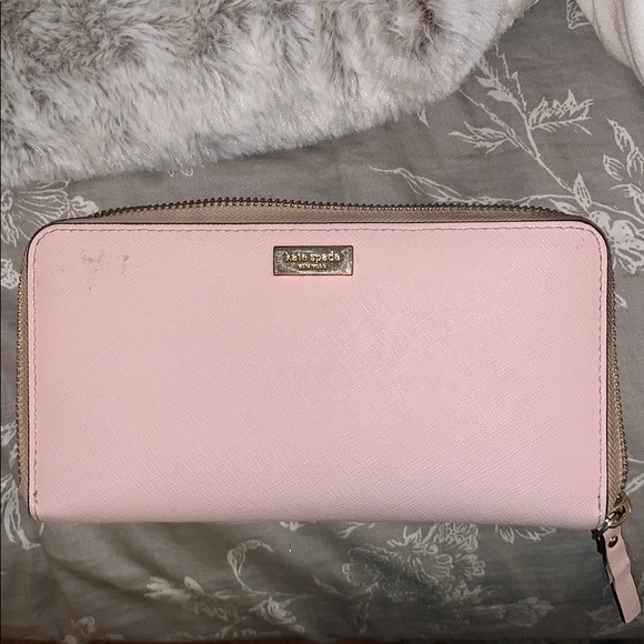 Kate Spade Wallet - Picture 1 of 8
